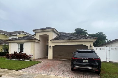Casa en venta en Miramar, Florida, 3 dormitorios, 163.51 m2 № 2296022 - foto 2