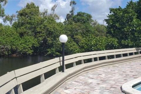 Condo in Fort Lauderdale, Florida, 1 bedroom  № 1475332 - photo 14