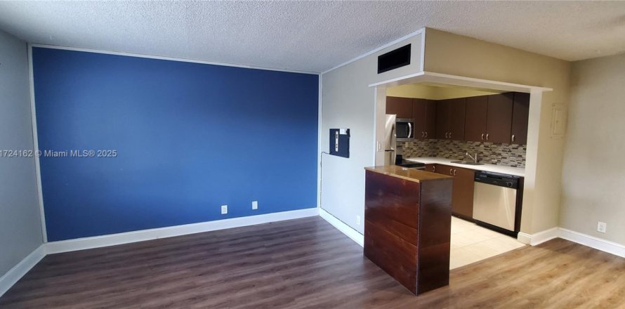 Condo in Fort Lauderdale, Florida, 1 bedroom  № 1475332