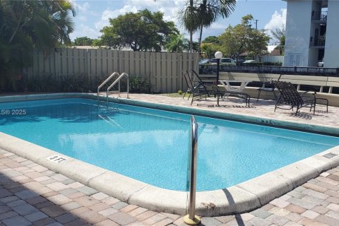 Condo in Fort Lauderdale, Florida, 1 bedroom  № 1475332 - photo 15