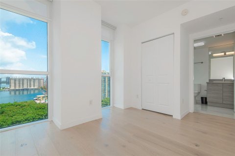 Купить кондоминиум в Санни-Айлс-Бич, Флорида 3 спальни, 158.4м2, № 2023066 - фото 29