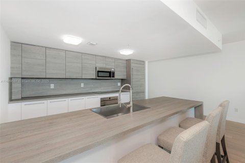 Купить кондоминиум в Санни-Айлс-Бич, Флорида 3 спальни, 158.4м2, № 2023066 - фото 15