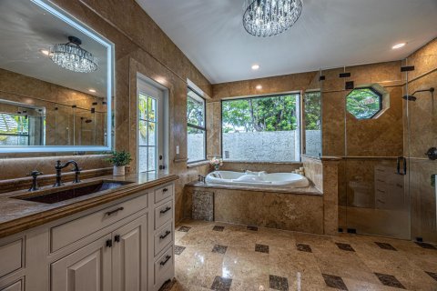 Купить виллу или дом в Бока-Ратон, Флорида 11 комнат, 266.26м2, № 2083870 - фото 12