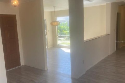 Villa ou maison à vendre à Tampa, Floride: 3 chambres, 169.73 m2 № 2430579 - photo 8