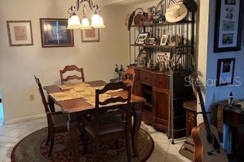 Condo in Leesburg, Florida, 2 bedrooms  № 1856509 - photo 14