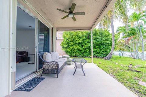 Villa ou maison à louer à Miramar, Floride: 4 chambres, 246.66 m2 № 1888981 - photo 27