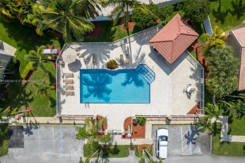 Villa ou maison à louer à Miramar, Floride: 4 chambres, 246.66 m2 № 1888981 - photo 4