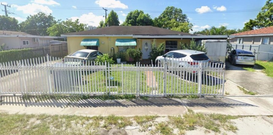 Villa ou maison à Miami, Floride 2 chambres, 171.87 m2 № 2055653