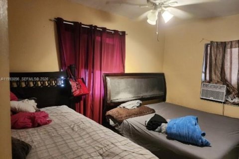 Villa ou maison à louer à Miami, Floride: 2 chambres, 171.87 m2 № 2055653 - photo 7