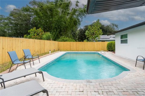 House in Orlando, Florida 4 bedrooms, 192.68 sq.m. № 1684677 - photo 21