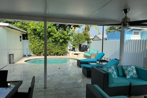 House in Miami, Florida 3 bedrooms, 119.84 sq.m. № 1891859 - photo 20