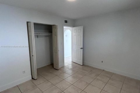 Propiedad comercial en venta en Miami, Florida, 132.85 m2 № 1698002 - foto 16