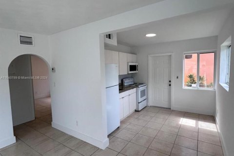 Propiedad comercial en venta en Miami, Florida, 132.85 m2 № 1698002 - foto 8
