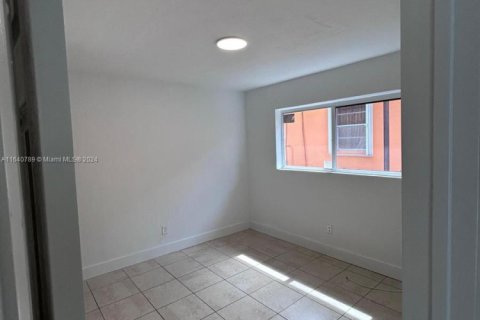Propiedad comercial en venta en Miami, Florida, 132.85 m2 № 1698002 - foto 9