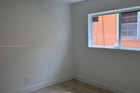 Propiedad comercial en venta en Miami, Florida, 132.85 m2 № 1698002 - foto 10
