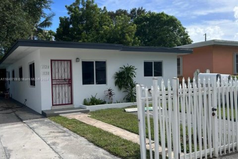 Propiedad comercial en venta en Miami, Florida, 132.85 m2 № 1698002 - foto 1