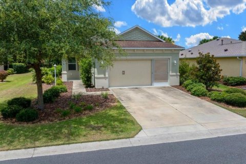House in Ocala, Florida 2 bedrooms, 113.9 sq.m. № 1812901 - photo 1