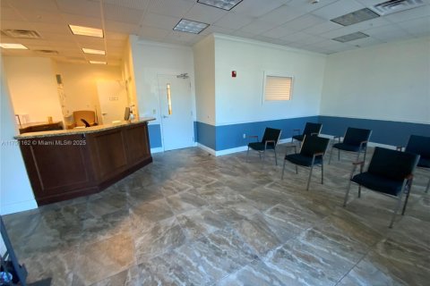 Immobilier commercial à vendre à Fort Myers, Floride № 2022360 - photo 15