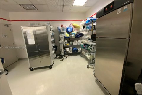 Immobilier commercial à vendre à Fort Myers, Floride № 2022360 - photo 27