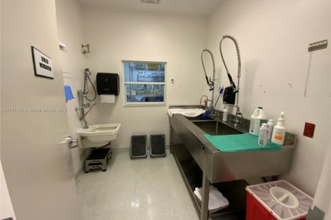 Immobilier commercial à vendre à Fort Myers, Floride № 2022360 - photo 28