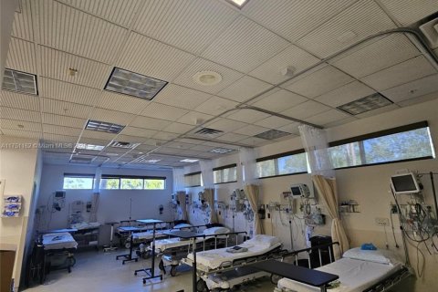 Immobilier commercial à vendre à Fort Myers, Floride № 2022360 - photo 24