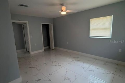 House in Tampa, Florida 3 bedrooms, 104.05 sq.m. № 2296997 - photo 22