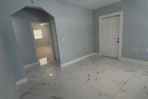 House in Tampa, Florida 3 bedrooms, 104.05 sq.m. № 2296997 - photo 8