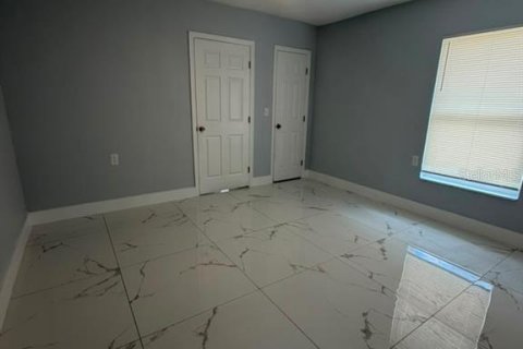 House in Tampa, Florida 3 bedrooms, 104.05 sq.m. № 2296997 - photo 19