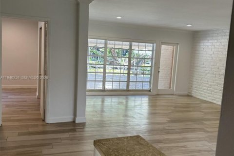 Copropriété à louer à Bal Harbour, Floride: 2 chambres, 103.12 m2 № 1997206 - photo 28