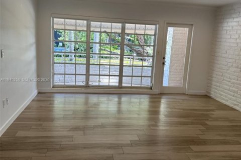 Copropriété à louer à Bal Harbour, Floride: 2 chambres, 103.12 m2 № 1997206 - photo 8