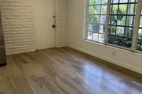 Copropriété à louer à Bal Harbour, Floride: 2 chambres, 103.12 m2 № 1997206 - photo 17