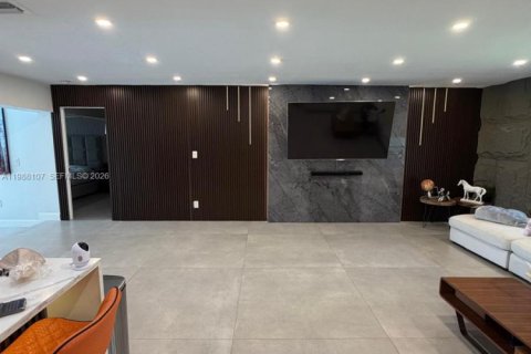 Villa ou maison à vendre à Fort Lauderdale, Floride: 5 chambres, 233.18 m2 № 2050441 - photo 4