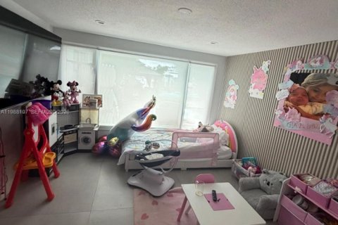 Villa ou maison à vendre à Fort Lauderdale, Floride: 5 chambres, 233.18 m2 № 2050441 - photo 6