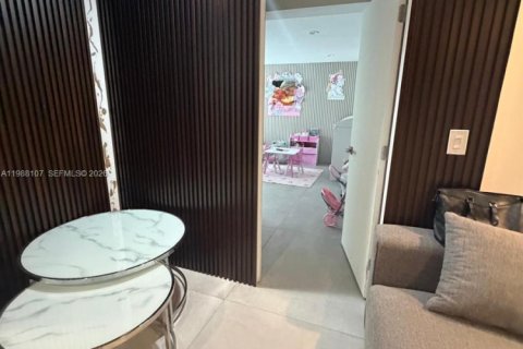 Villa ou maison à vendre à Fort Lauderdale, Floride: 5 chambres, 233.18 m2 № 2050441 - photo 10