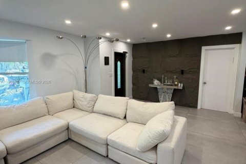 Villa ou maison à vendre à Fort Lauderdale, Floride: 5 chambres, 233.18 m2 № 2050441 - photo 13