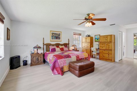 House in Plantation, Florida 4 bedrooms, 243.59 sq.m. № 1794078 - photo 29