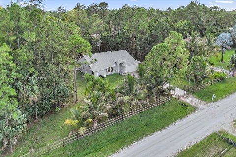 Casa en venta en Loxahatchee Groves, Florida, 4 dormitorios, 199.28 m2 № 2011727 - foto 1