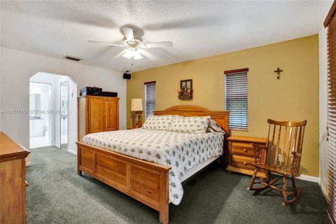 Casa en venta en Loxahatchee Groves, Florida, 4 dormitorios, 199.28 m2 № 2011727 - foto 5