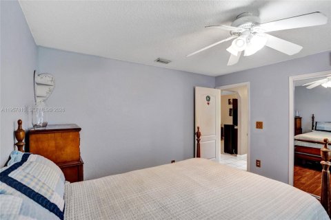 Casa en venta en Loxahatchee Groves, Florida, 4 dormitorios, 199.28 m2 № 2011727 - foto 13