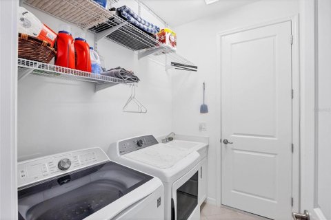 House in Venice, Florida 2 bedrooms, 171.87 sq.m. № 751528 - photo 21