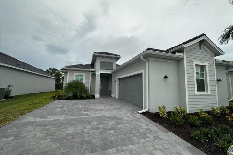 House in Venice, Florida 2 bedrooms, 171.87 sq.m. № 751528 - photo 1