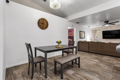 Casa en venta en Deltona, Florida, 3 dormitorios, 179.21 m2 № 2108965 - foto 19