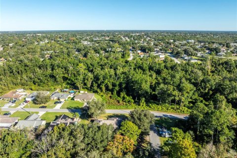 Casa en venta en Deltona, Florida, 3 dormitorios, 179.21 m2 № 2108965 - foto 7