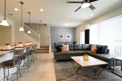 Adosado en venta en Kissimmee, Florida, 5 dormitorios, 210.24 m2 № 2204490 - foto 8