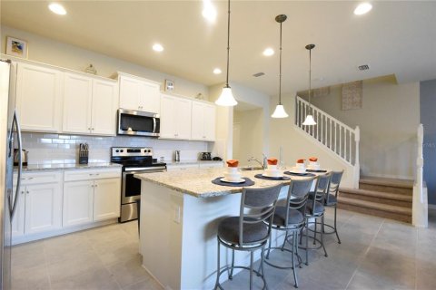 Adosado en venta en Kissimmee, Florida, 5 dormitorios, 210.24 m2 № 2204490 - foto 10