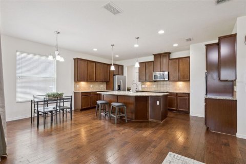 Villa ou maison à vendre à Orlando, Floride: 4 chambres, 272.11 m2 № 2147762 - photo 7