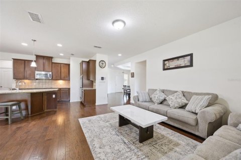 Villa ou maison à vendre à Orlando, Floride: 4 chambres, 272.11 m2 № 2147762 - photo 6