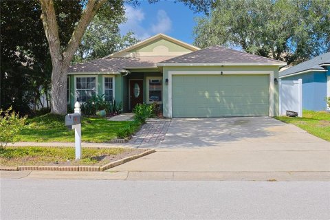 House in Oviedo, Florida 3 bedrooms, 142.33 sq.m. № 2368903
