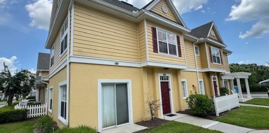 Adosado en Kissimmee, Florida 4 dormitorios, 136.57 m2 № 1807388