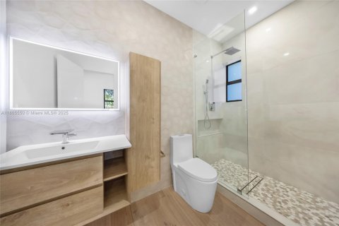 House in Miami Shores, Florida 3 bedrooms, 145.11 sq.m. № 1748972 - photo 14